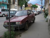 automobile-parasite in Cluj. Aceasta masina se afla pe strada Traian Mosoiu nr. 37