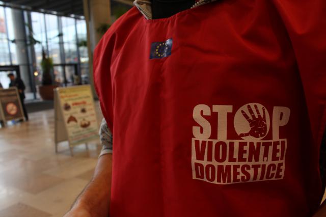 Campania "16 zile STOP Violentei Asupra Femeii"